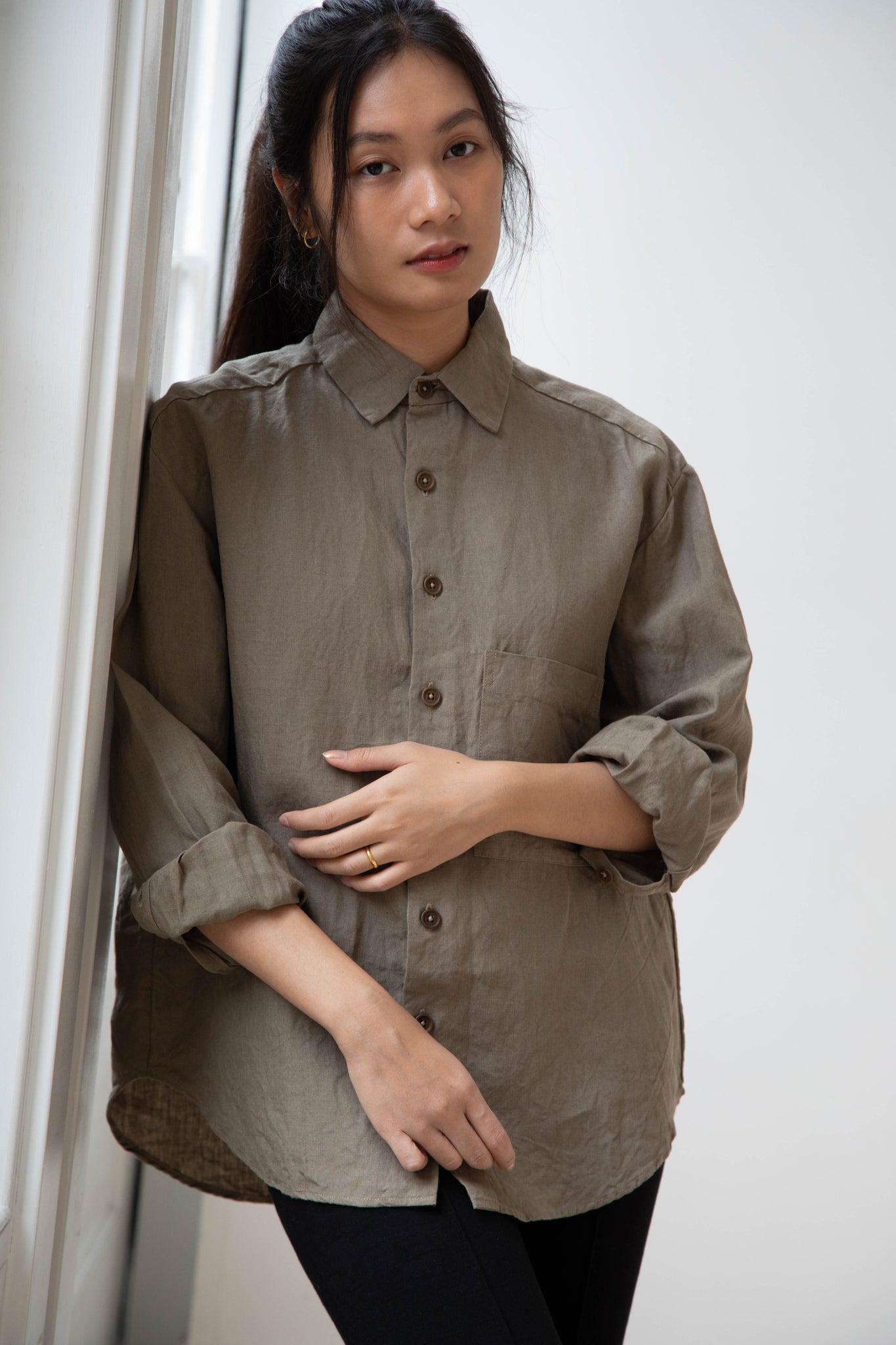rennes — Evan Kinori | Big Shirt Two in Tumbled Linen- Dark Beige