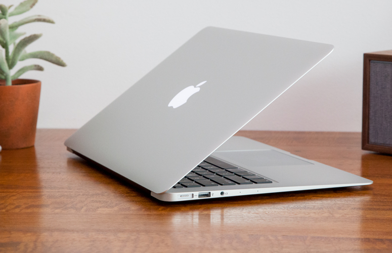MacBook Air (13-inch, 2017) 本体 Amazon.co.jp: 【整備済み品
