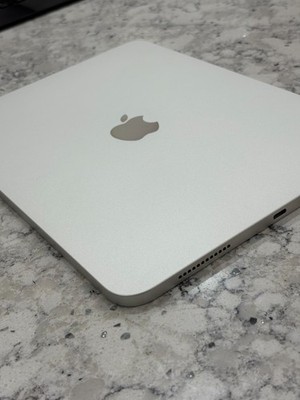 Apple iPad 11