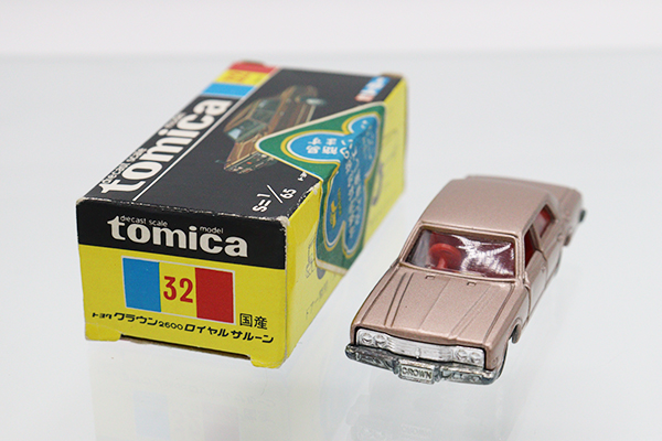 ミニカーショップ ケンボックス トミカ 黒箱☆32☆トヨタクラウン 2600