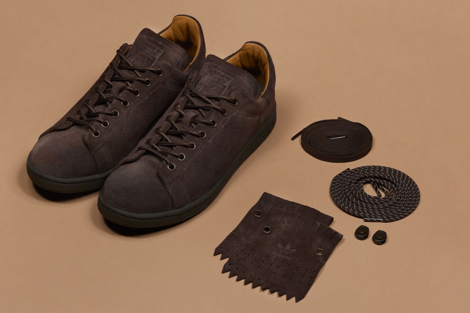 アディダス オリジナルスより中田慎介デザインの「STAN SMITH LUX」が