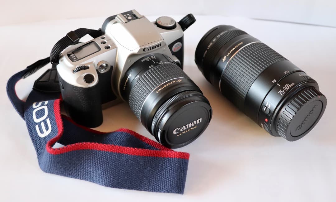 Canon NEW EOS Kiss ズームレンズセット　フィルムカメラ New EOS Kiss - キヤノンカメラミュージアム