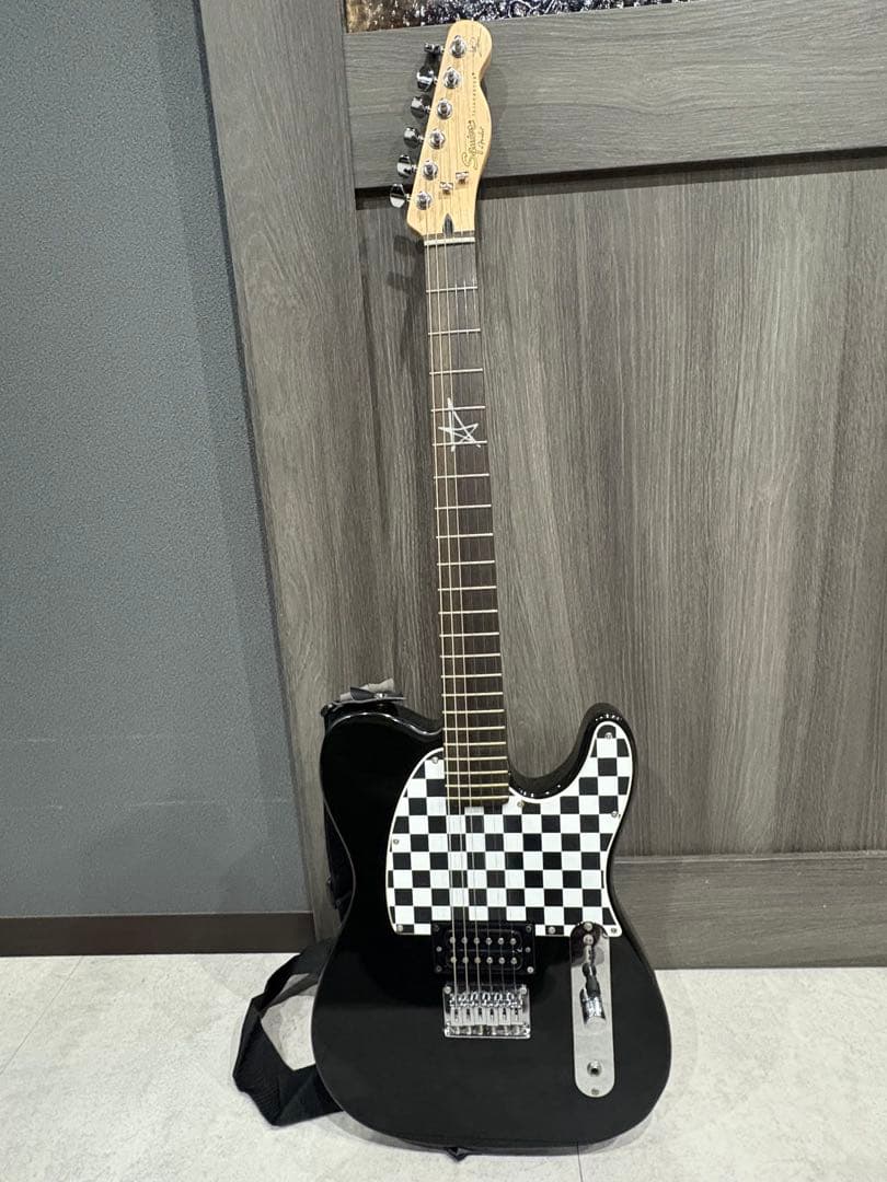 アヴリルラヴィーン　ギター　テレキャスター Avril Lavigne Telecaster : I Can Hear Music