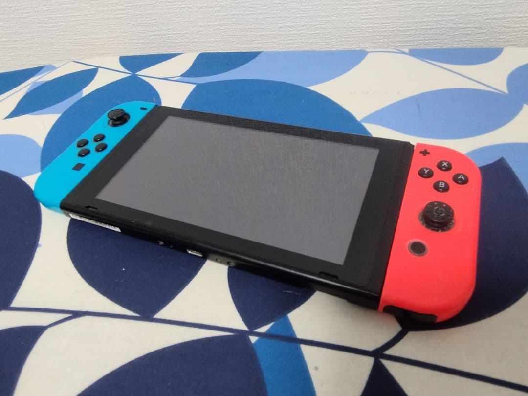Nintendo Switch 本体 青と赤ジョイコン　ジャンク品 Nintendo Switch ジョイコン 青 赤 ジャンク品 - メルカリ