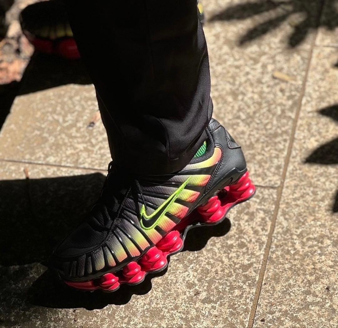 靴 Nike Shox TL \"Black and Volt\" NIKE W SHOX TL 